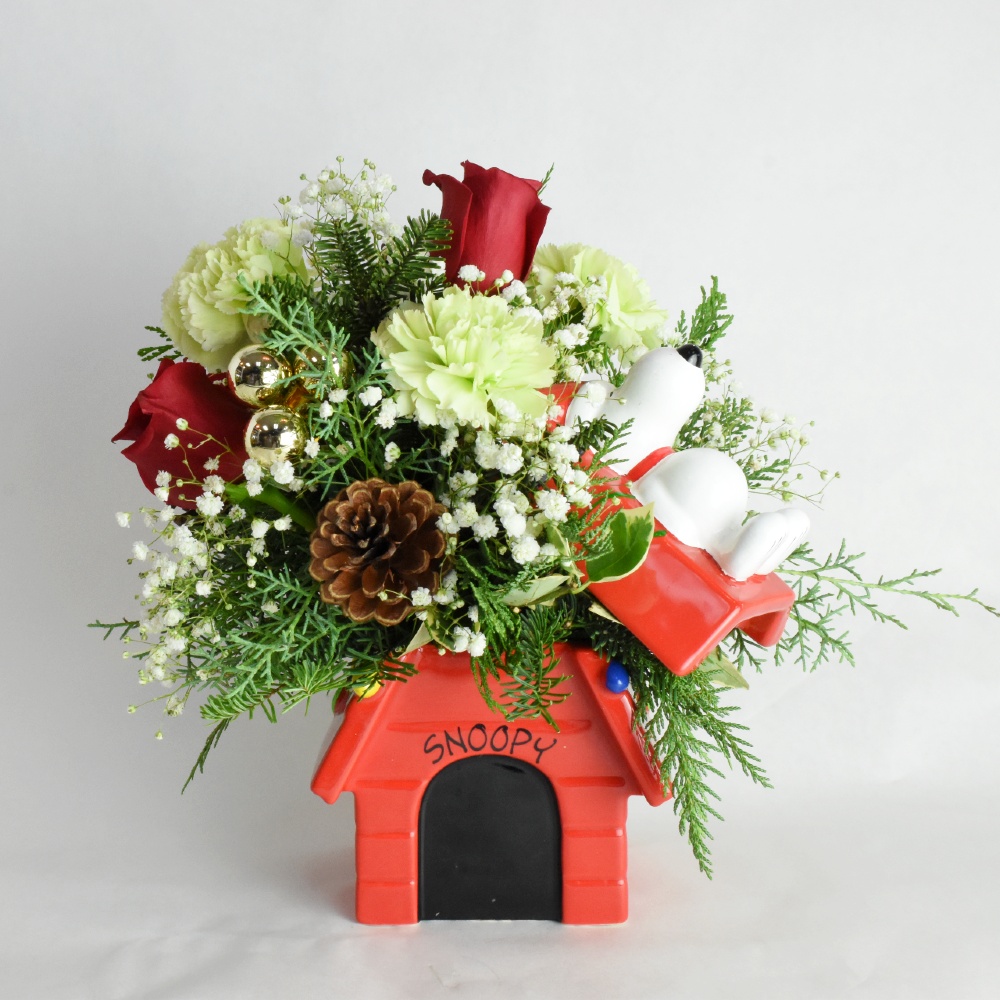 Snoopy's Doghouse Christmas Gift at Scent & Violet