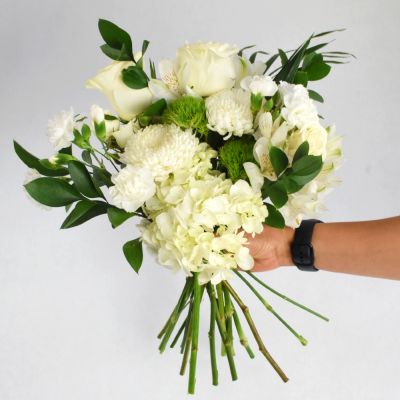 IN STORE PICK-UP ONLY: Wee Bouquet - Whites 